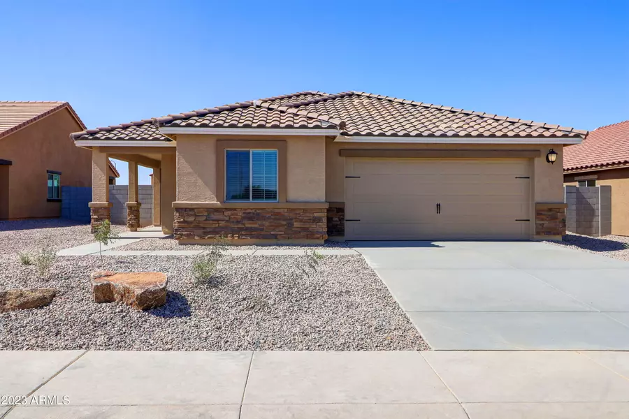 539 W CROWNED DOVE Trail, Casa Grande, AZ 85122