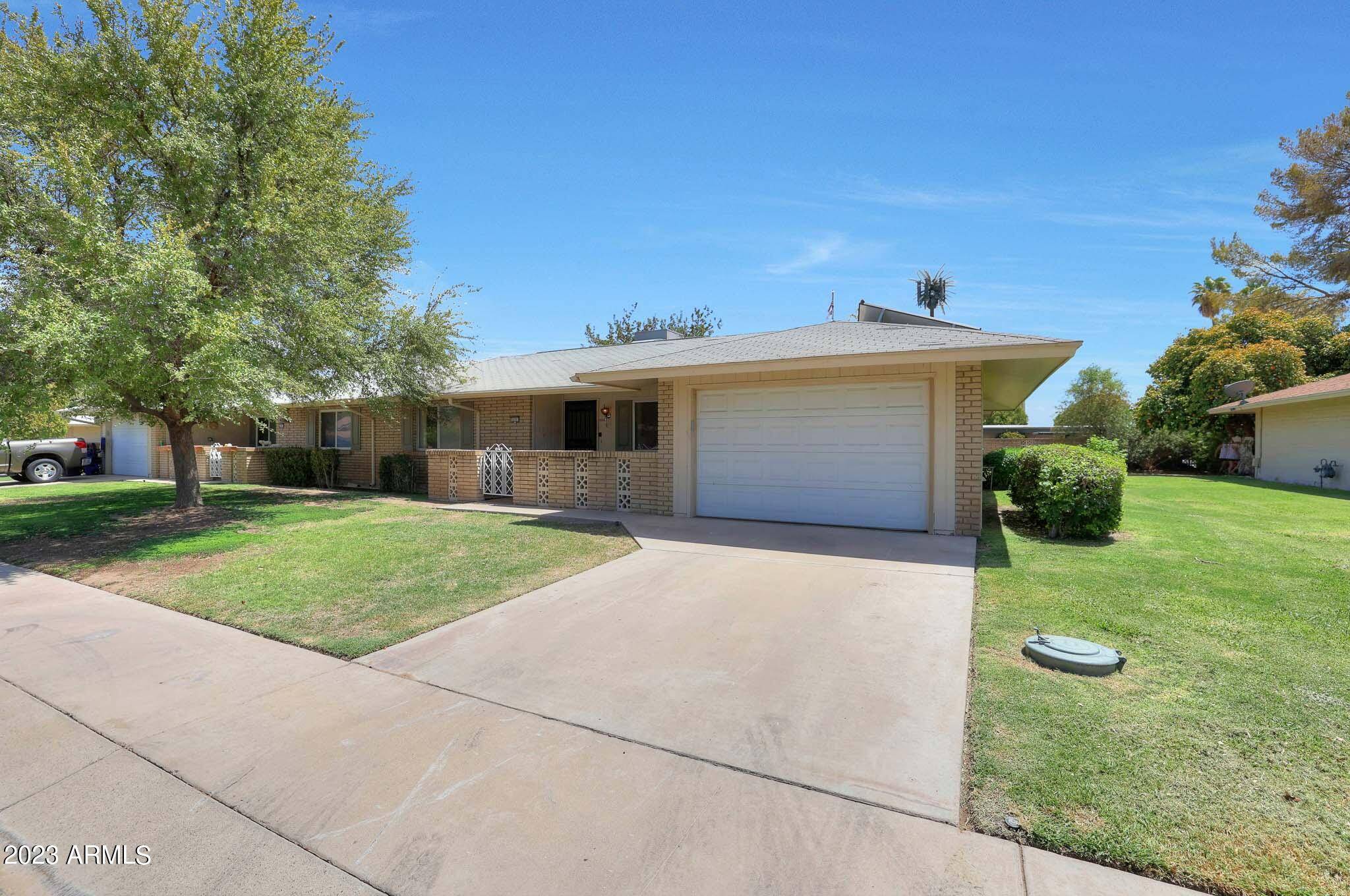 10203 W ROYAL OAK Road, Sun City, AZ 85351