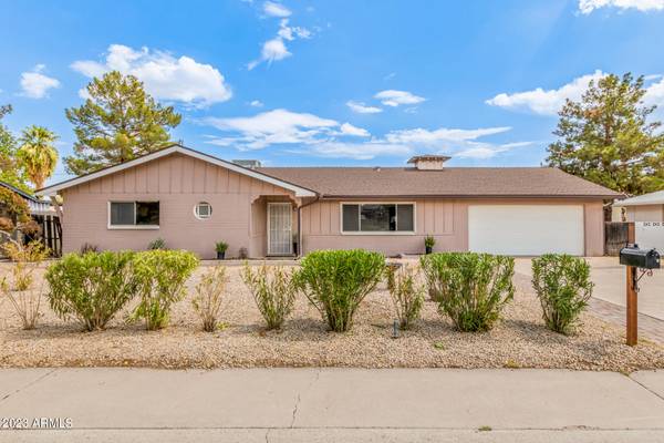 Phoenix, AZ 85023,2207 W MEADOW Drive