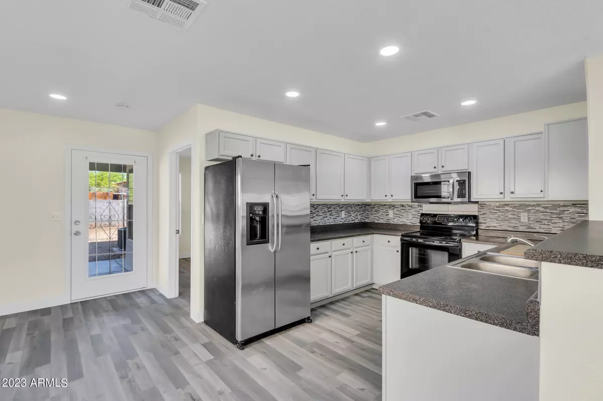 Phoenix, AZ 85041,106 W MARGUERITE Avenue