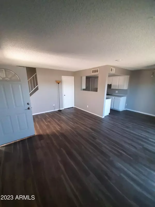 Glendale, AZ 85302,6076 W GOLDEN Lane
