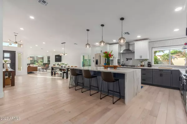 Phoenix, AZ 85032,4727 E REDFIELD Road