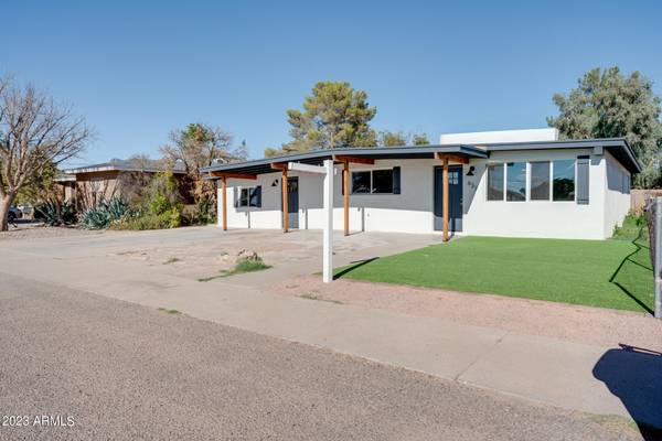 Coolidge, AZ 85128,637 N 7TH Place