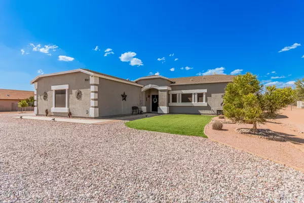 Apache Junction, AZ 85120,900 W TEPEE Street