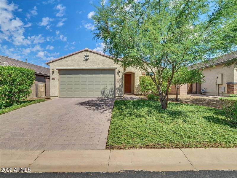 610 E BRISA Drive, Phoenix, AZ 85085