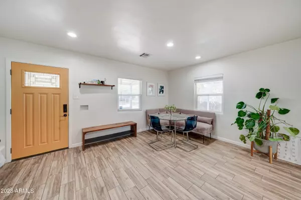 Phoenix, AZ 85014,1037 E INDIANOLA Avenue