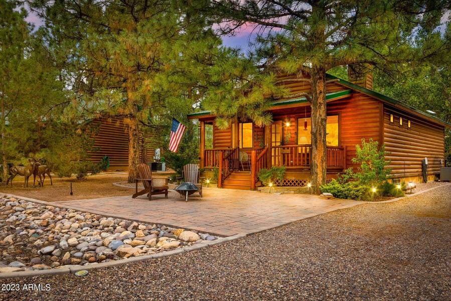 2654 LODGE Loop, Overgaard, AZ 85933