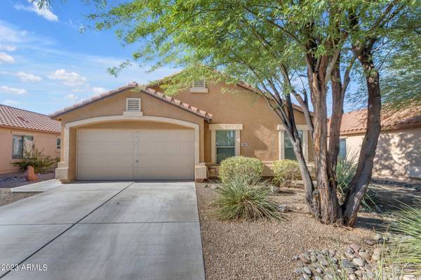 660 W MESQUITE TREE Lane, San Tan Valley, AZ 85143