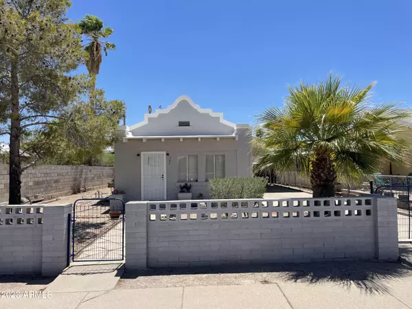 131 W ROCALLA Avenue, Ajo, AZ 85321