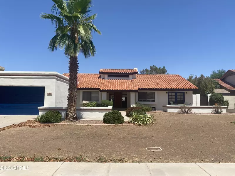 2714 E LAWNDALE Street, Mesa, AZ 85213