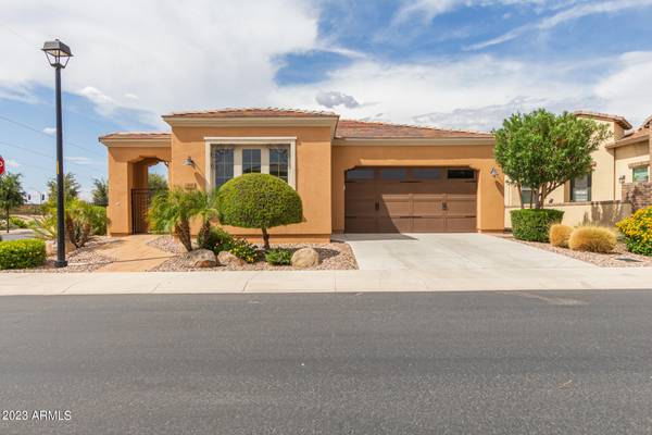 40 E CAMELLIA Way, San Tan Valley, AZ 85140