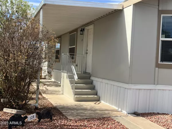 Chandler, AZ 85225,200 E Knox Road #128