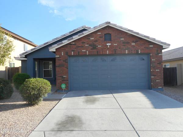 2713 W PECAN Road, Phoenix, AZ 85041