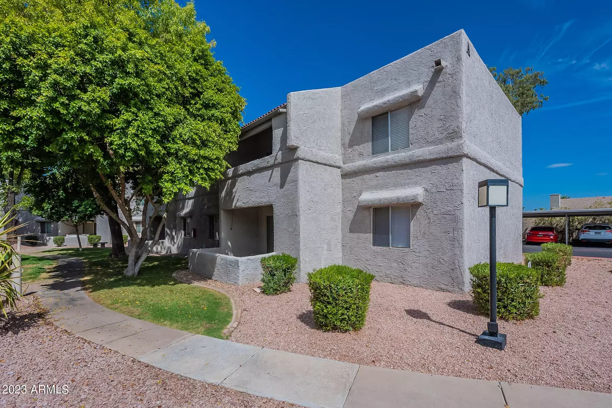 Phoenix, AZ 85032,4444 E PARADISE VILLAGE Parkway N #101