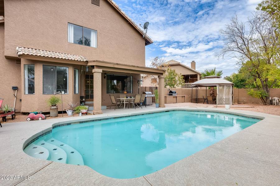 802 W SAN MATEO Drive, Gilbert, AZ 85233