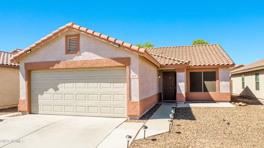 676 W JARDIN Drive, Casa Grande, AZ 85122