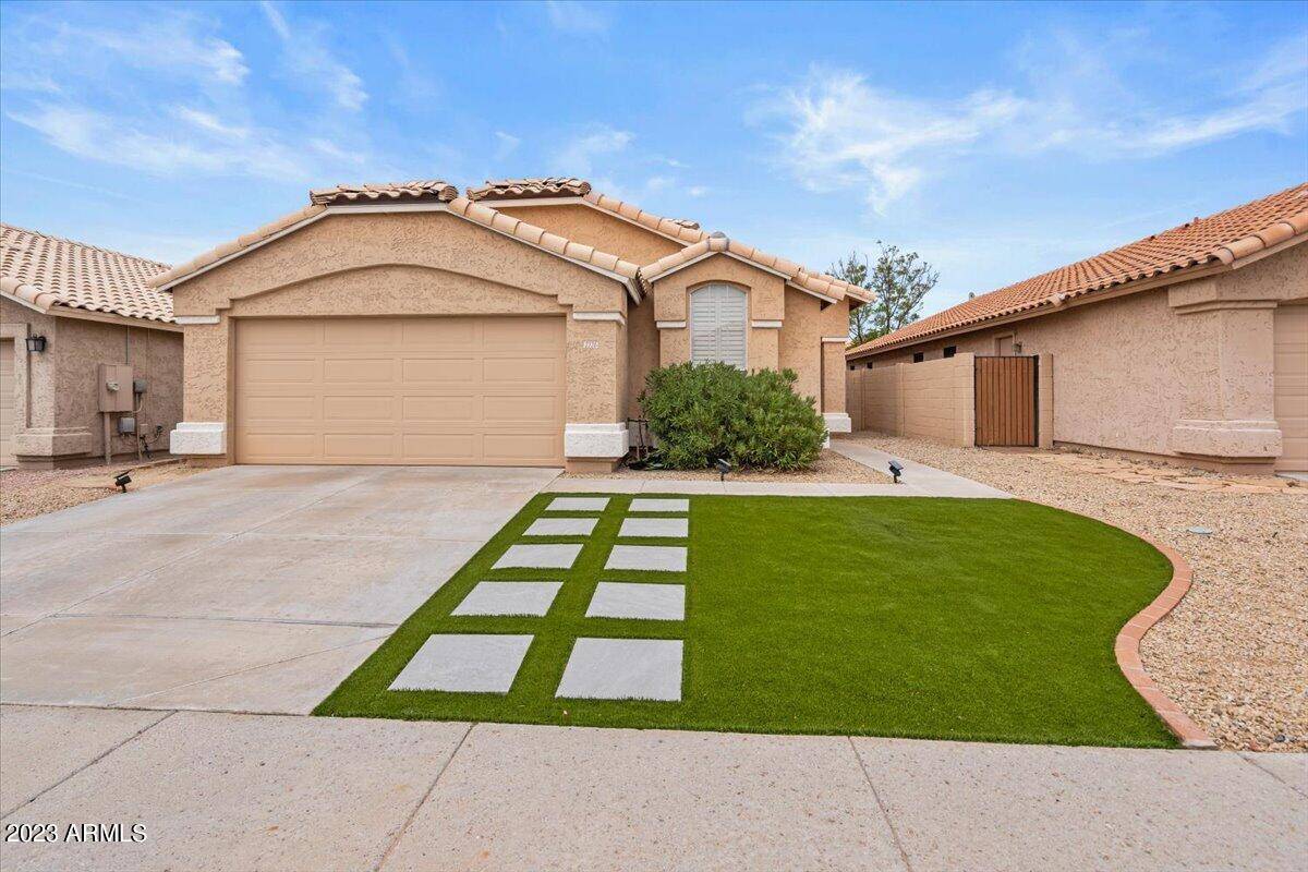 2220 E FOOTHILL Drive, Phoenix, AZ 85024
