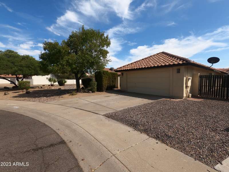 5329 W BERYL Avenue, Glendale, AZ 85302