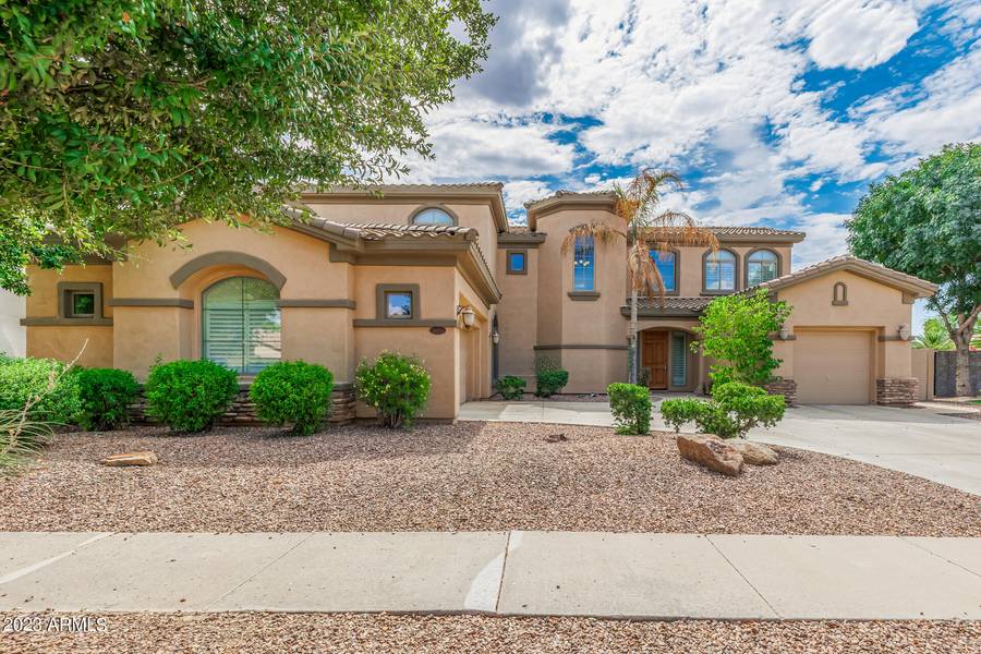 4676 S Posse Trail, Gilbert, AZ 85297