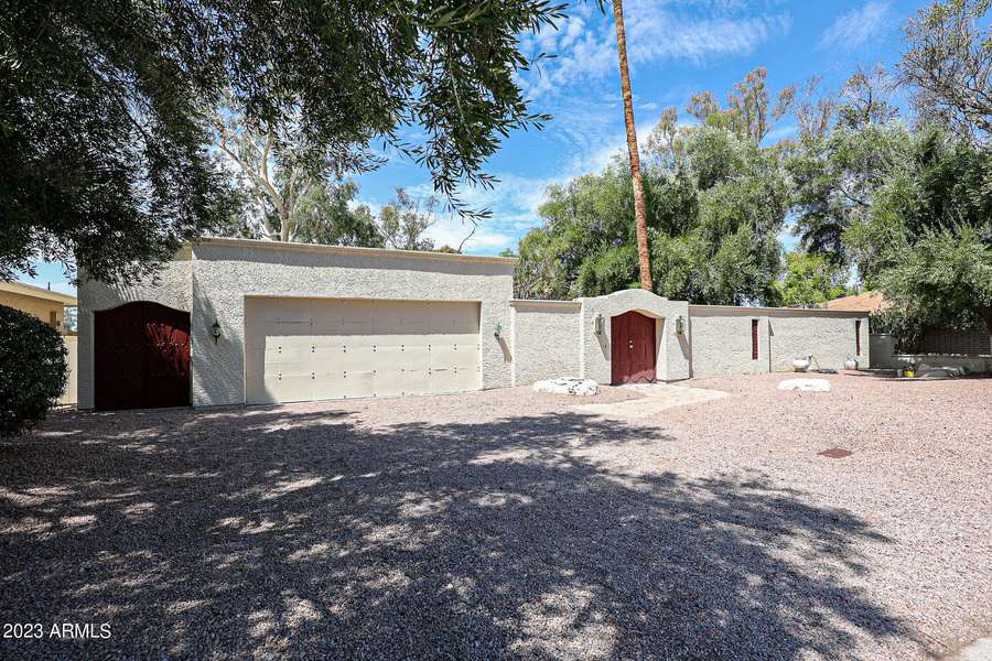 758 S CLEARVIEW Avenue, Mesa, AZ 85208