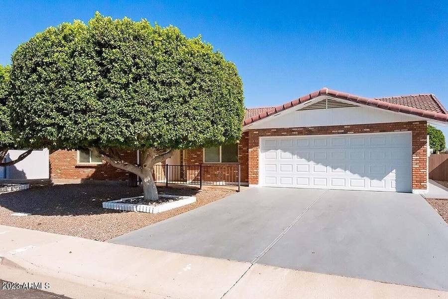 4115 E CLOVIS Avenue, Mesa, AZ 85206