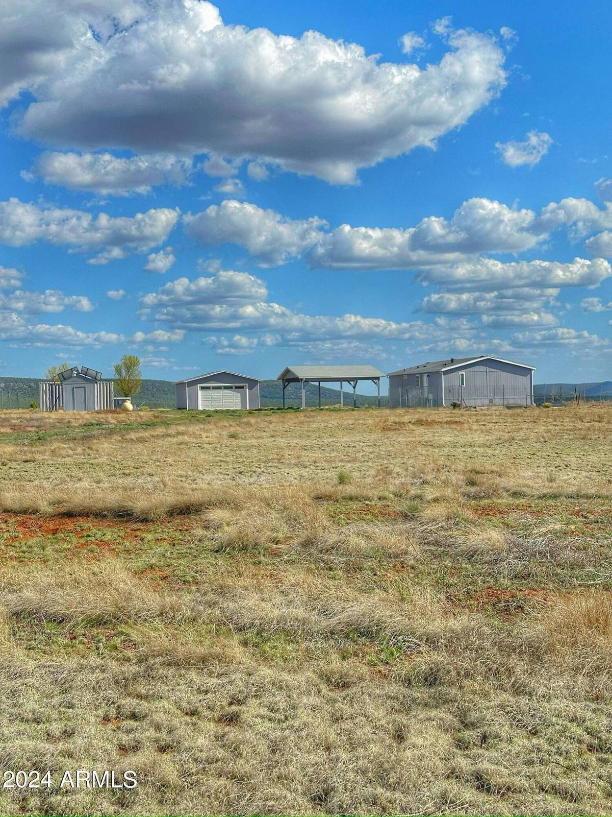 Seligman, AZ 86337,33677 W SIGNAL VIEW Road