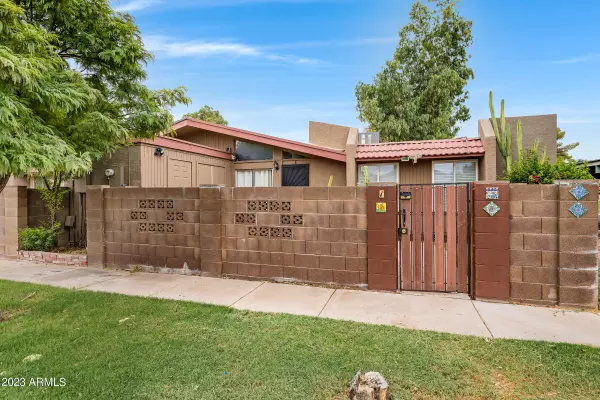 Mesa, AZ 85201,624 N SANTA BARBARA -- #1