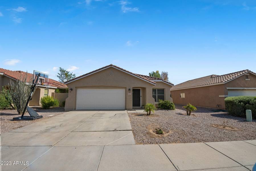 2834 W ALLENS PEAK Drive, San Tan Valley, AZ 85144