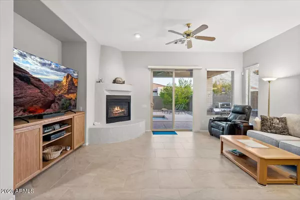42727 N Courage Trail, Anthem, AZ 85086