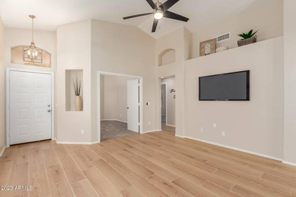 Mesa, AZ 85207,7224 E KNOLL Street