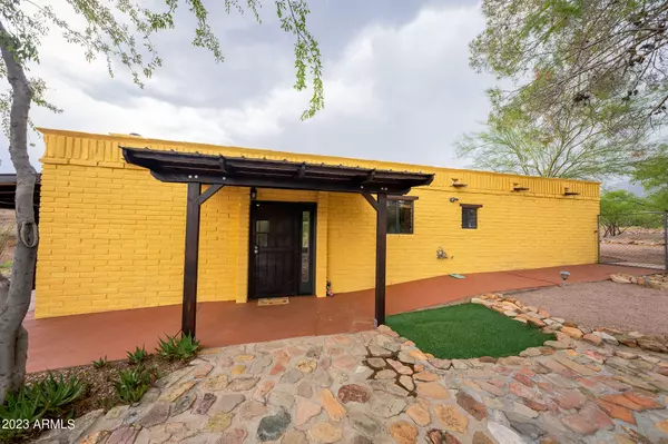 Rio Rico, AZ 85648,1312 AVENIDA GUTIERREZ --