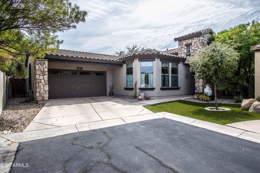 3116 S LOIS Lane, Gilbert, AZ 85295