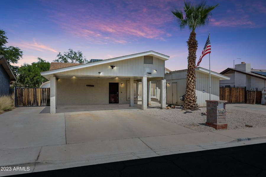 1550 E HAMPTON Circle, Mesa, AZ 85204