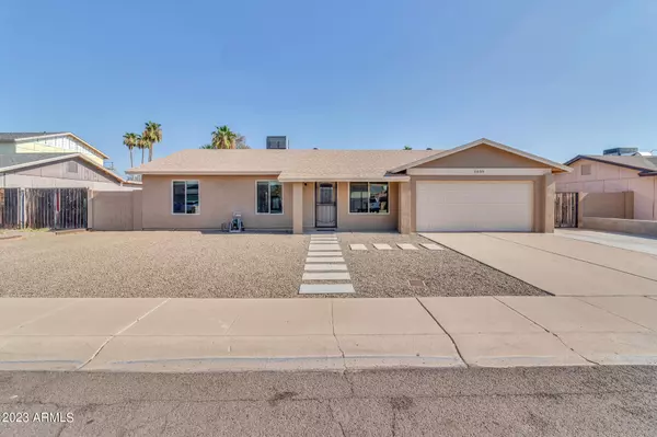 5609 W JOHN CABOT Road, Glendale, AZ 85308