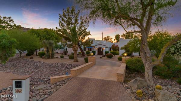 Paradise Valley, AZ 85253,9120 N 48TH Place