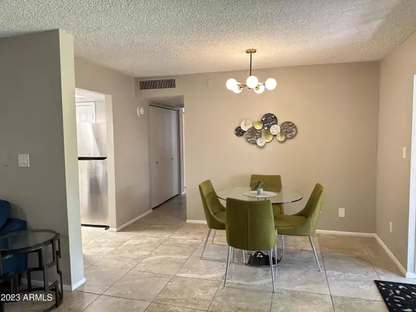 Scottsdale, AZ 85258,8649 E ROYAL PALM Road #214
