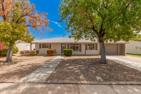 37 S SAHUARO Drive, Gilbert, AZ 85233