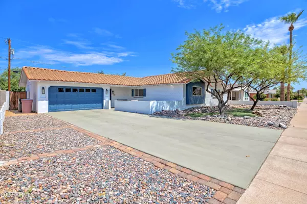 8224 E DEVONSHIRE Avenue, Scottsdale, AZ 85251