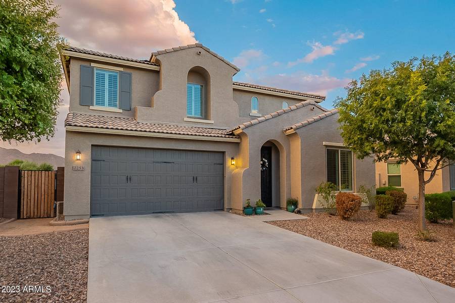 2253 E FLINTLOCK Drive, Gilbert, AZ 85298