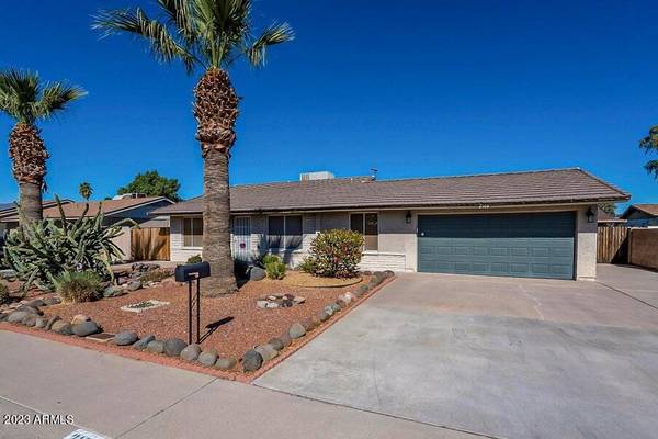 2102 W WESCOTT Drive, Phoenix, AZ 85027