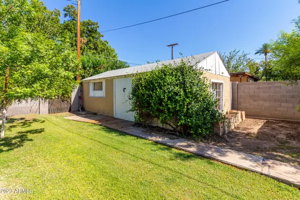 Mesa, AZ 85201,733 N ROBSON --