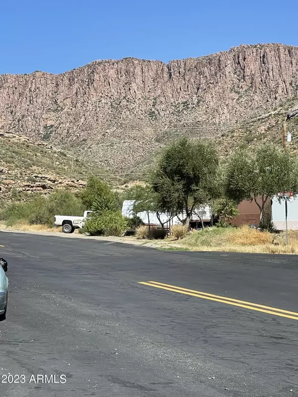 Superior, AZ 85173,65 W SUNSET Drive