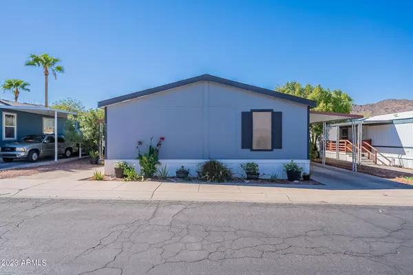 Phoenix, AZ 85041,833 W Kachina Trail