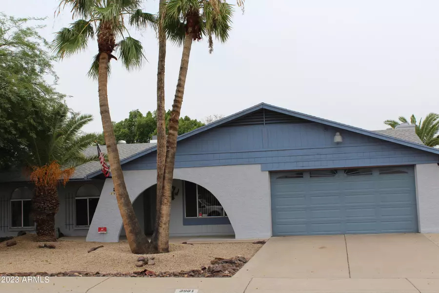 3901 W HARTFORD Avenue, Glendale, AZ 85308