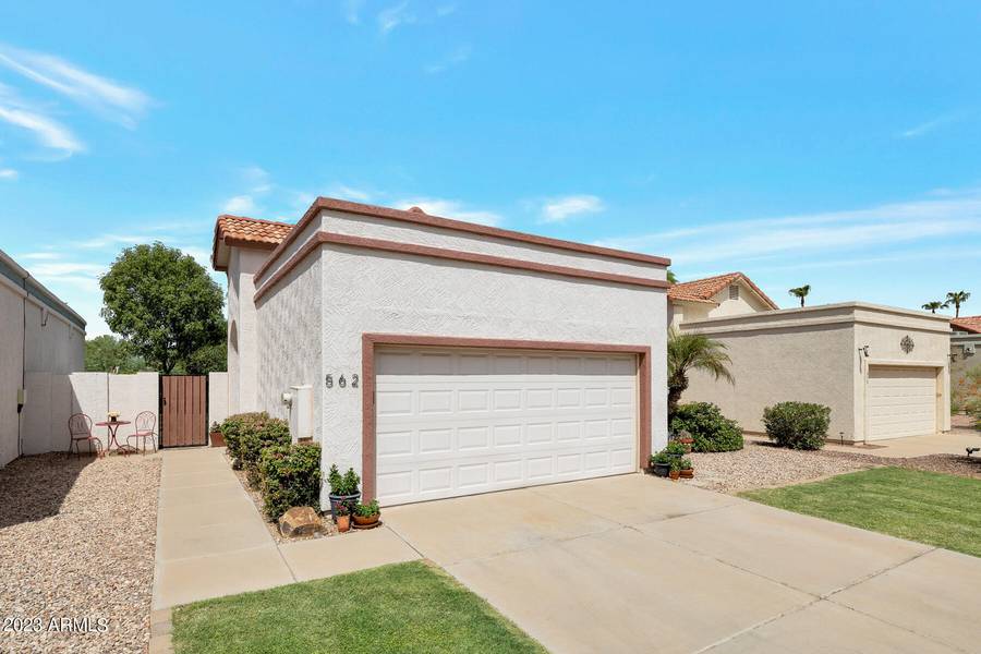 562 S DANYELL Drive, Chandler, AZ 85225