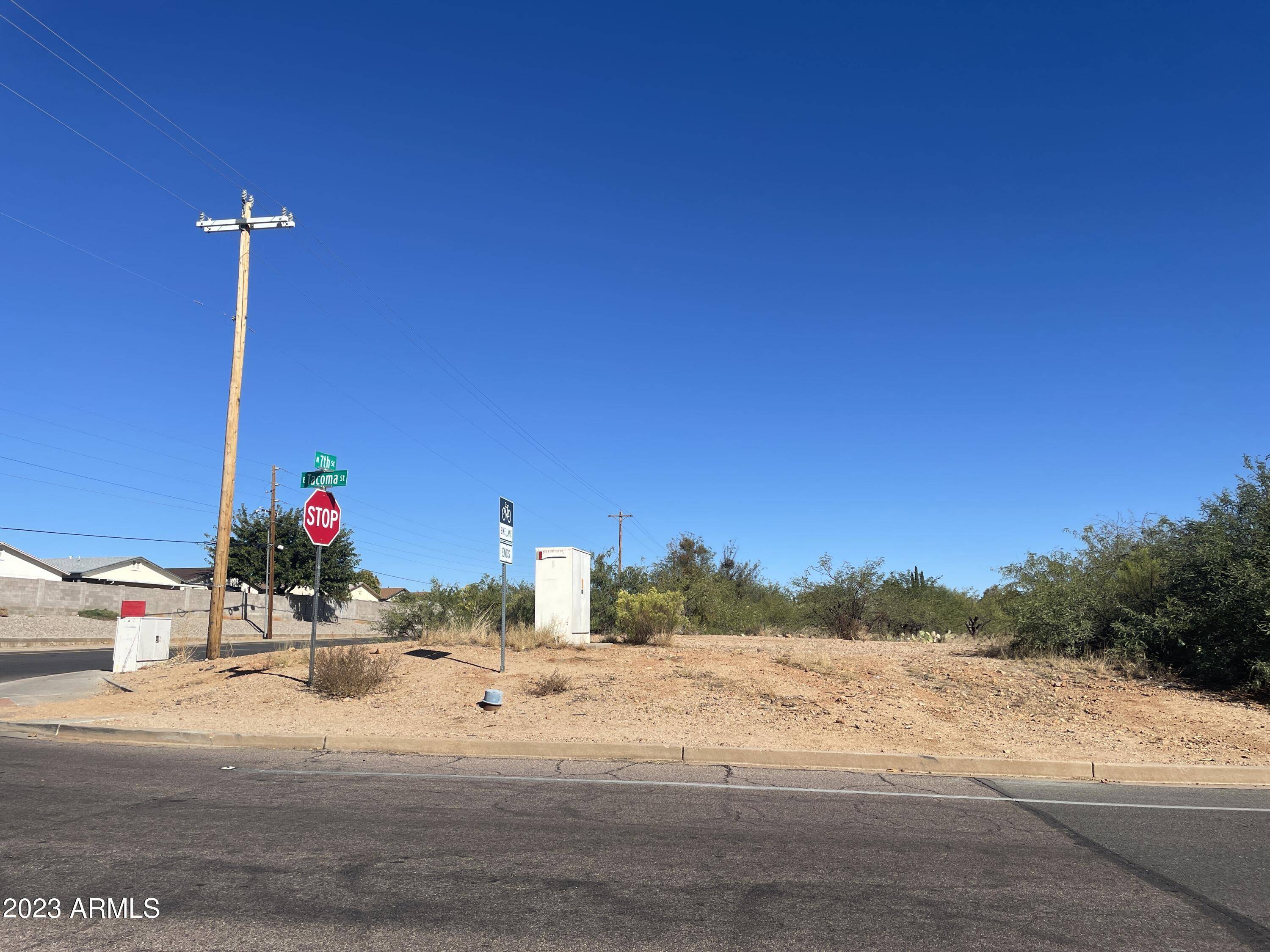 Sierra Vista, AZ 85635,887 E Tacoma Street #-