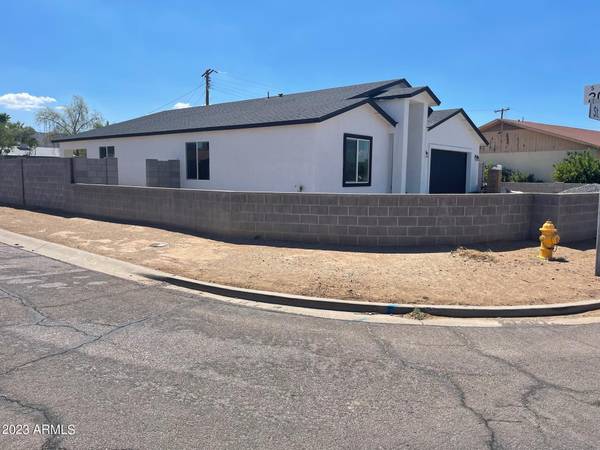 Phoenix, AZ 85042,2029 E ST CATHERINE Avenue