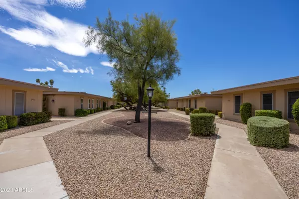 17415 N 105 Avenue, Sun City, AZ 85373