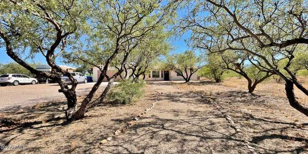 Hereford, AZ 85615,5936 E CALLE DE LA FRESA --