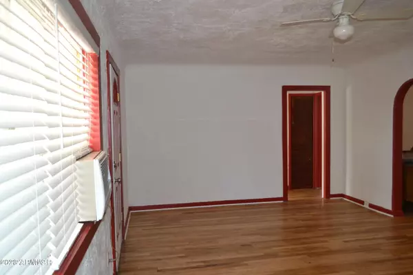 Holbrook, AZ 86025,610 W BUFFALO Street